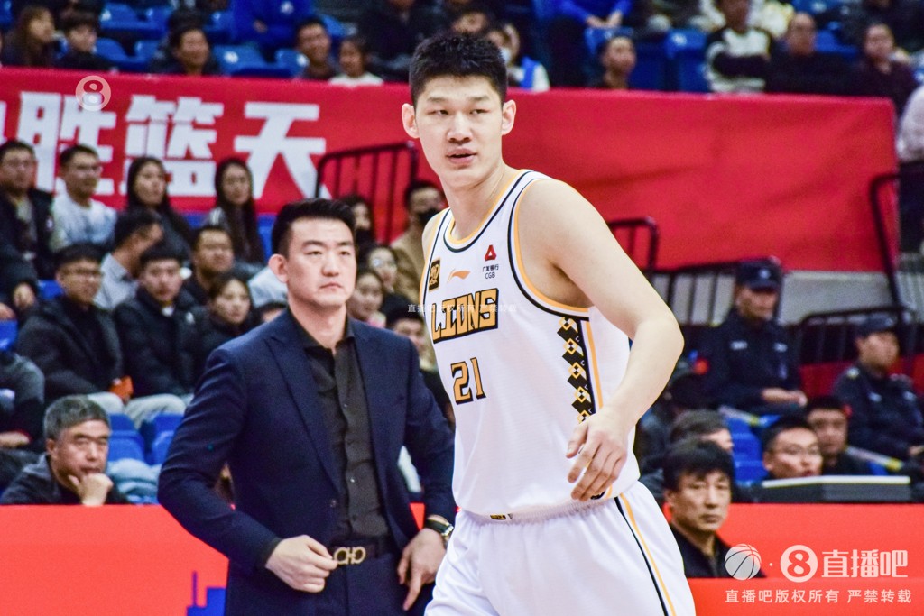 季孟年：广厦末节的防守没有降档 始终保持着令人震撼的强度
